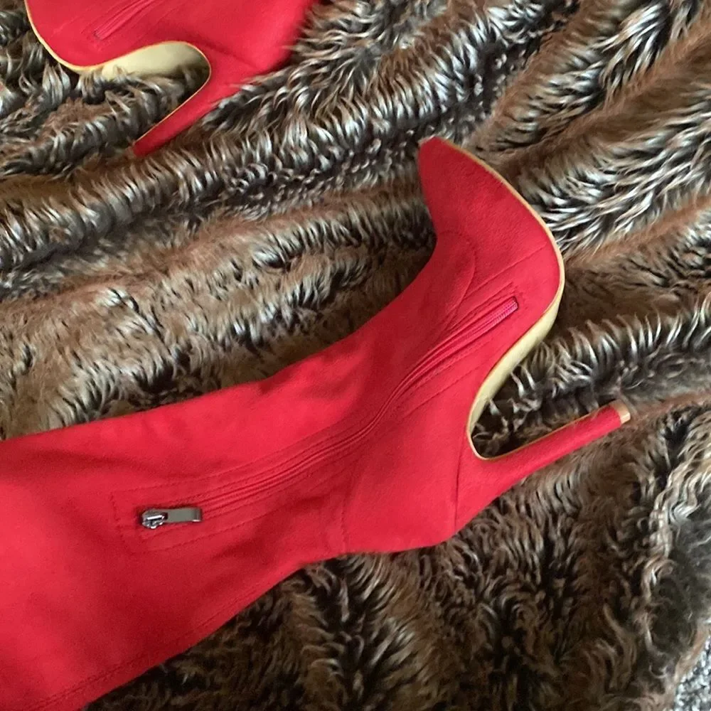 Sexy Red Velvet Boots womans 7 🔥